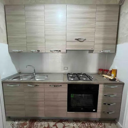Appartamento Trilocale A Pochi Metri Dalla Spiaggia *