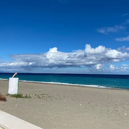 Apartman Appartamento Trilocale A Pochi Metri Dalla Spiaggia *