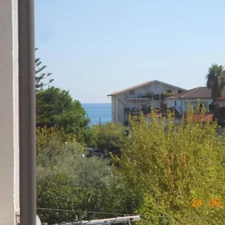 Apartman Appartamento Trilocale A Pochi Metri Dalla Spiaggia